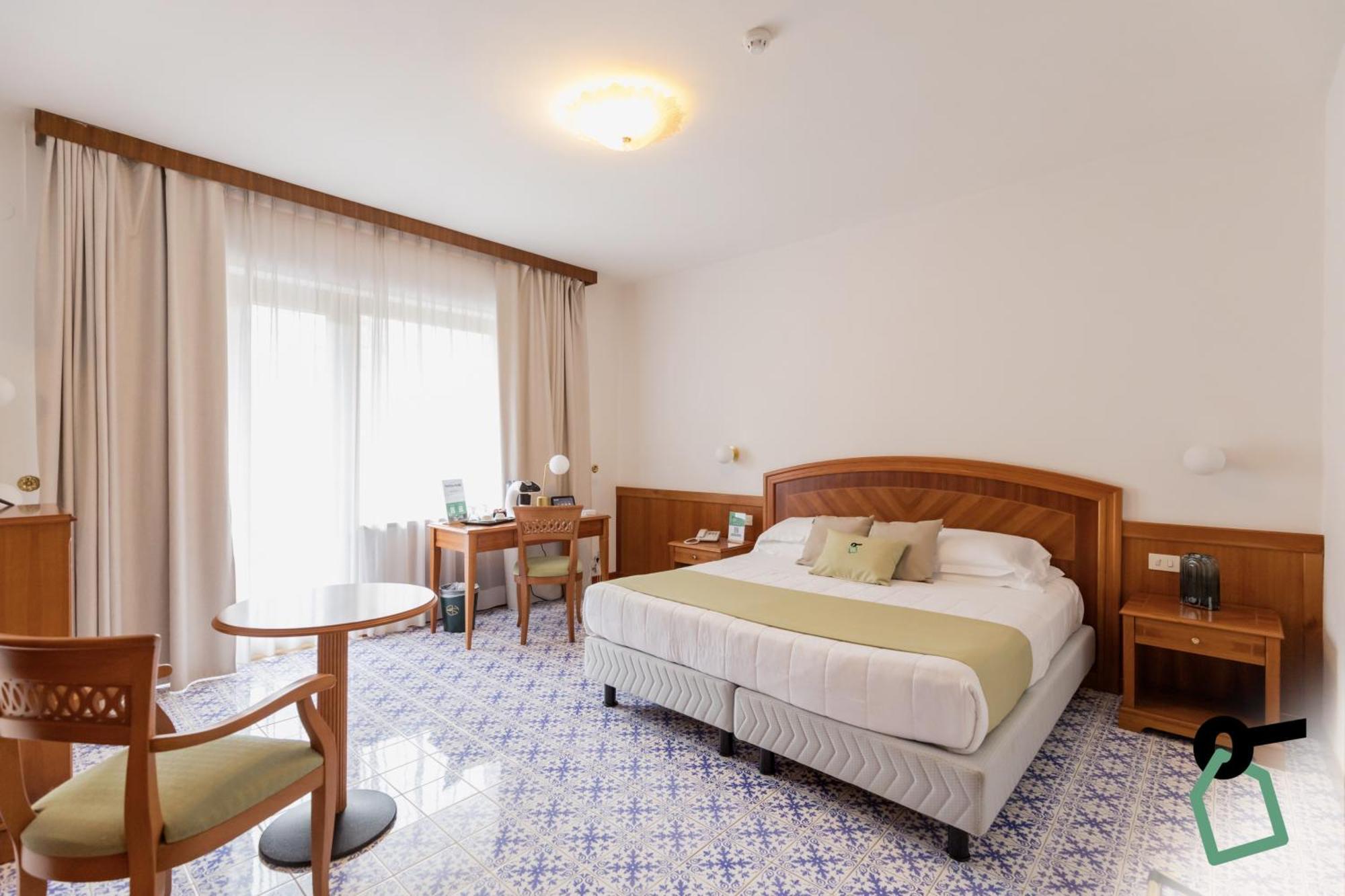 Hotiday Room Collection - Σορέντο Εξωτερικό φωτογραφία
